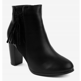 Botins pretos com franjas F880 1