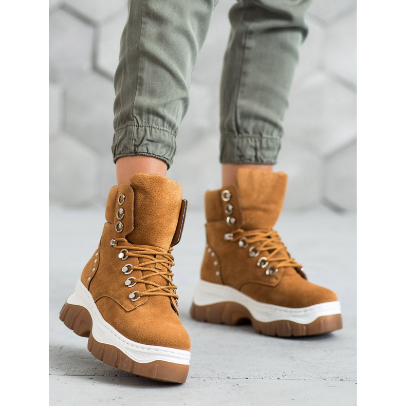 Seastar Caçadores na plataforma castanho 2