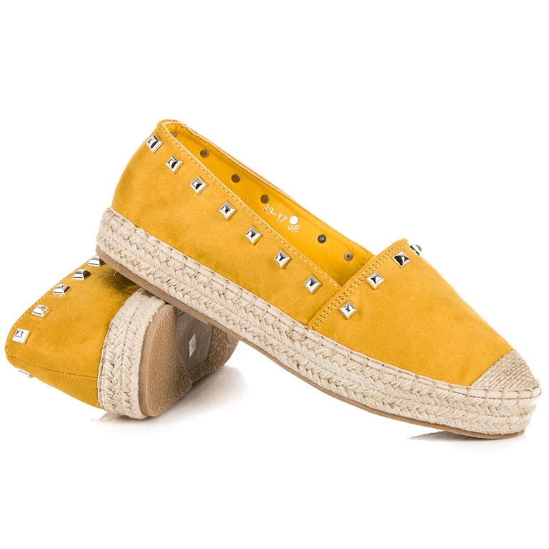 Nio Nio Alpercatas amarelas com tachas amarelo 1 Nio Nio Alpercatas amarelas com tachas amarelo 1