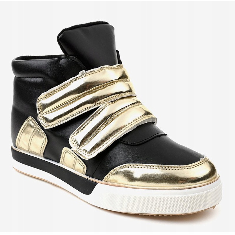 Tênis com isolamento preto na cunha GF-ZM26 1