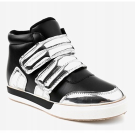 Tênis com isolamento preto na cunha GF-ZM26 1