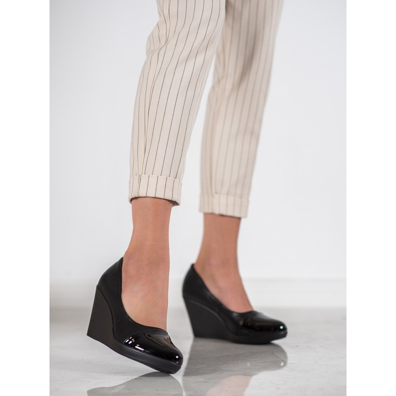 J. Star Bombas de cunha preto 2