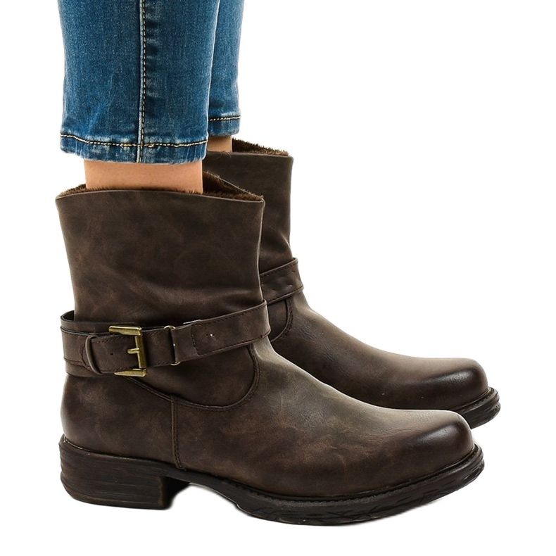 Botas isoladas marrons 5922 marrom 1