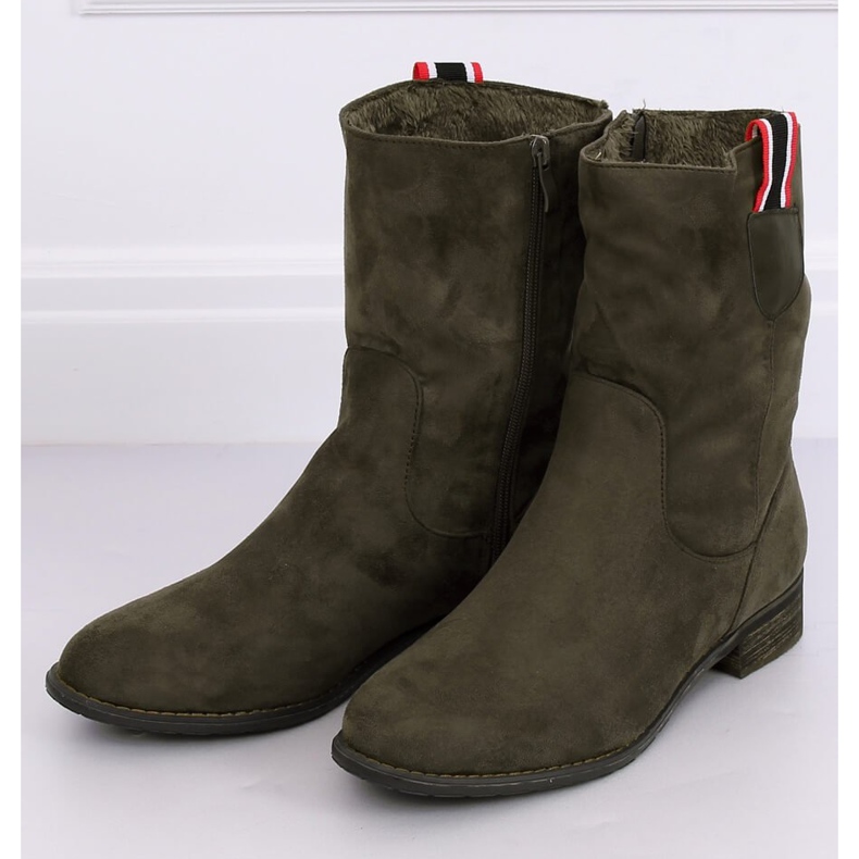 Botas rasas verdes para mulheres 99-110 Olive 1