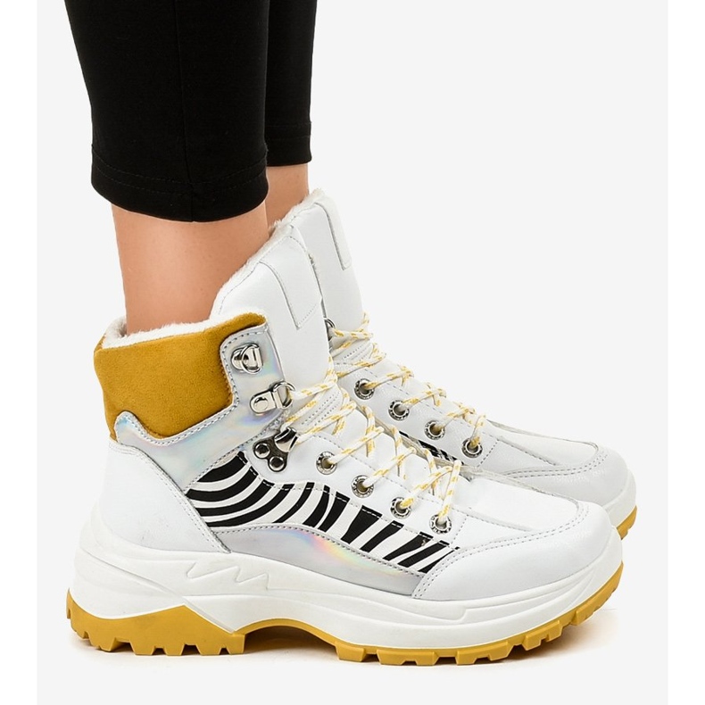 Tênis femininos brancos isolados F-19208-2 1