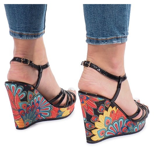 Sandálias pretas na cunha Ibrahim preto 1