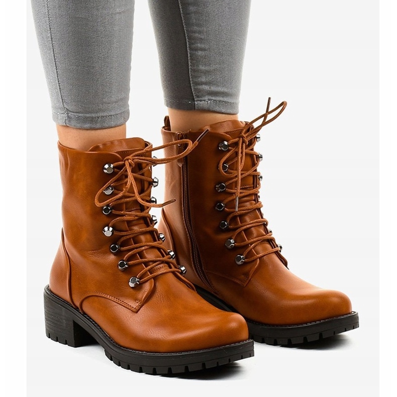 Botas militares isoladas marrons K-9922 castanho 1