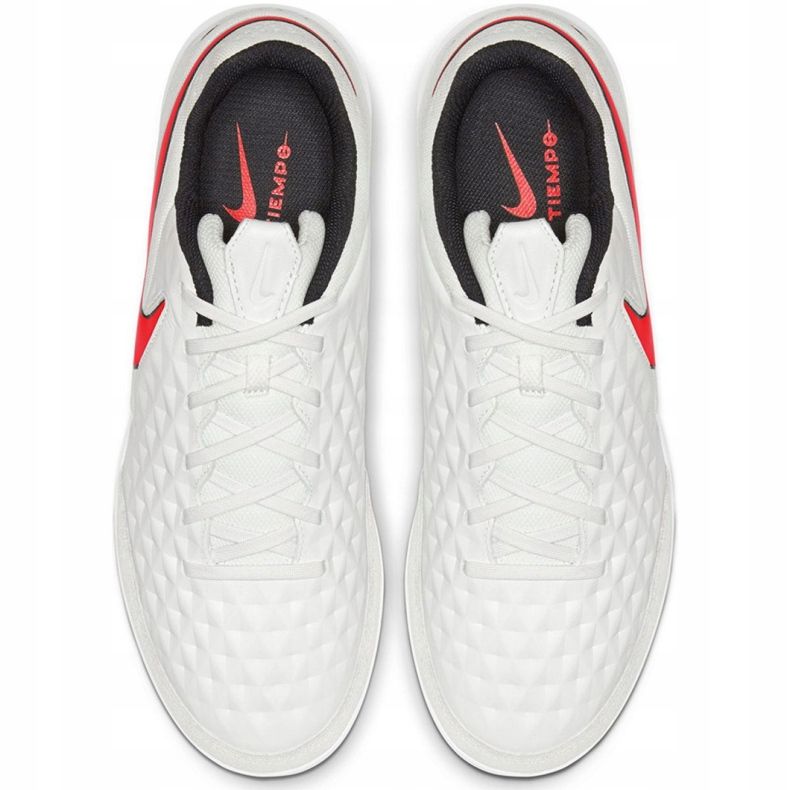 Chuteiras Nike Tiempo Legend 8 Academy Ic AT6099 061 multicolorido branco 1