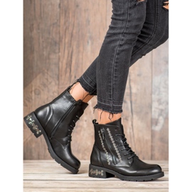 Janessa Botas amarradas com jatos preto 2