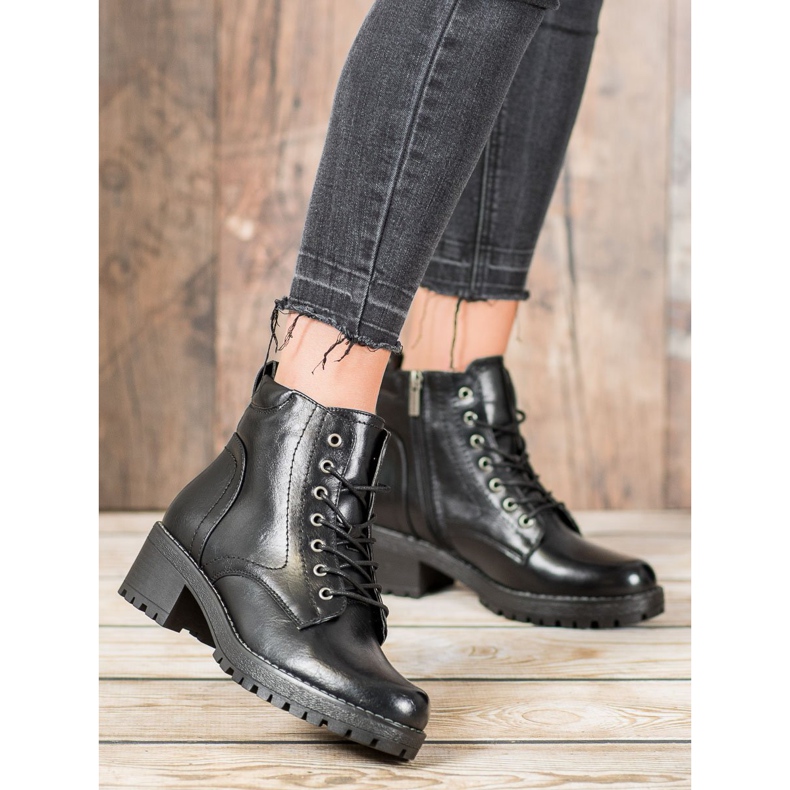 Filippo Caçadores na plataforma preto 1