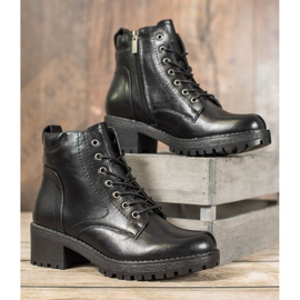 Filippo Caçadores na plataforma preto 2