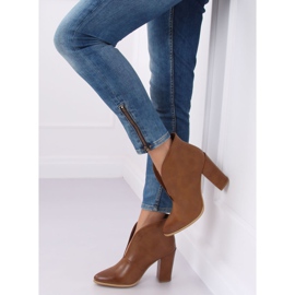 Botas com camelo RB38P marrom recortado castanho 1 Botas com camelo RB38P marrom recortado castanho 1