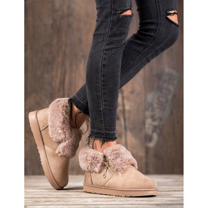 Kylie Low Mukluki com pele marrom 1