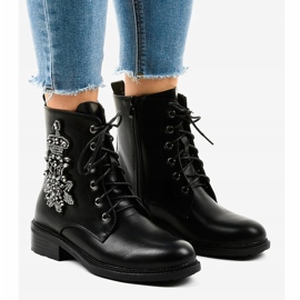 Botins de cano baixo com pedras pretas BH5501 preto 1 Botins de cano baixo com pedras pretas BH5501 preto 1