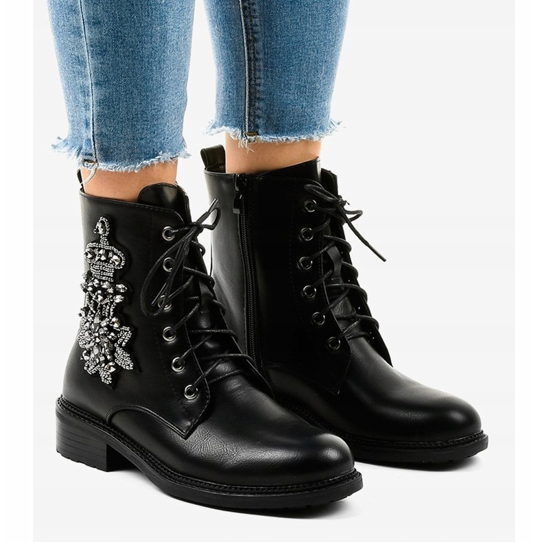 Botins de cano baixo com pedras pretas BH5501 preto 1 Botins de cano baixo com pedras pretas BH5501 preto 1