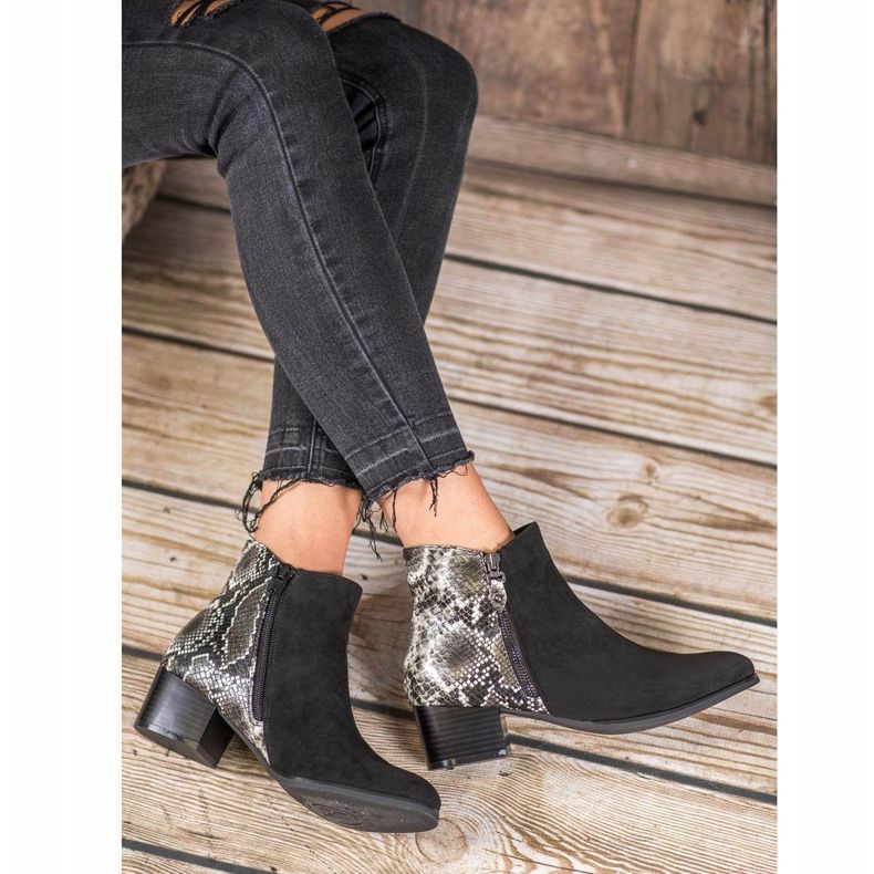 Kylie Botas com estampa de cobra preta preto 1 Kylie Botas com estampa de cobra preta preto 1