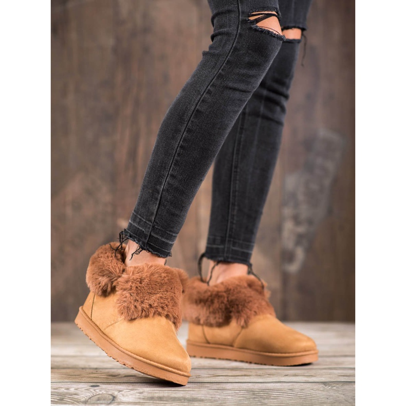 Kylie Low Mukluki com pele castanho 1