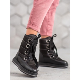 Muto Botas de neve na plataforma preto 1