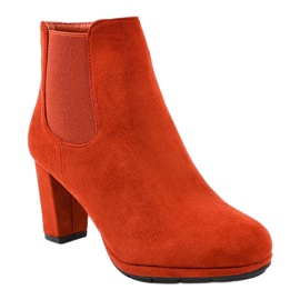 Botins vermelhos no poste F156-2 1