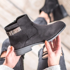 SHELOVET Botas com cinto decorativo preto 1