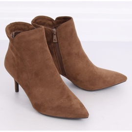 Botas marrons de salto baixo K1906806 Taupe marrom 2