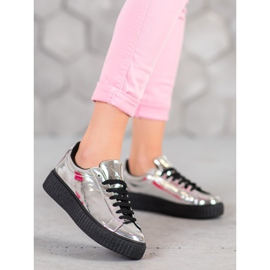 Corina Sapatos prateados na plataforma cinza 2