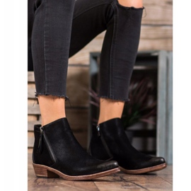 Kylie Cowgirls no controle deslizante preto 2