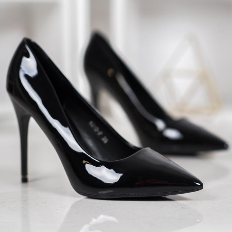 SHELOVET Bombas lacadas preto 1