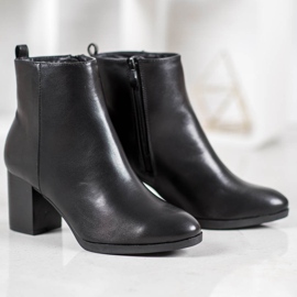 Weide Botas confortáveis em um poste preto 2 Weide Botas confortáveis em um poste preto 2