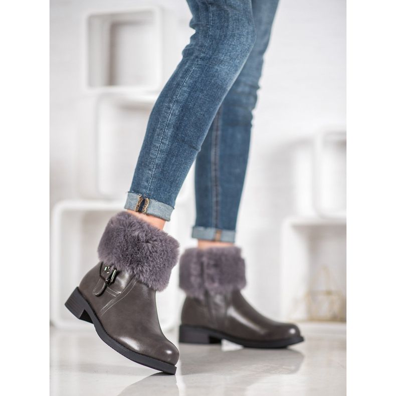 SHELOVET Trabalhadores com pele cinza 2