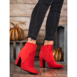 Ideal Shoes Botas clássicas em uma postagem vermelho 2