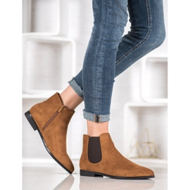 Marquiz Botas no Spitz marrom 2