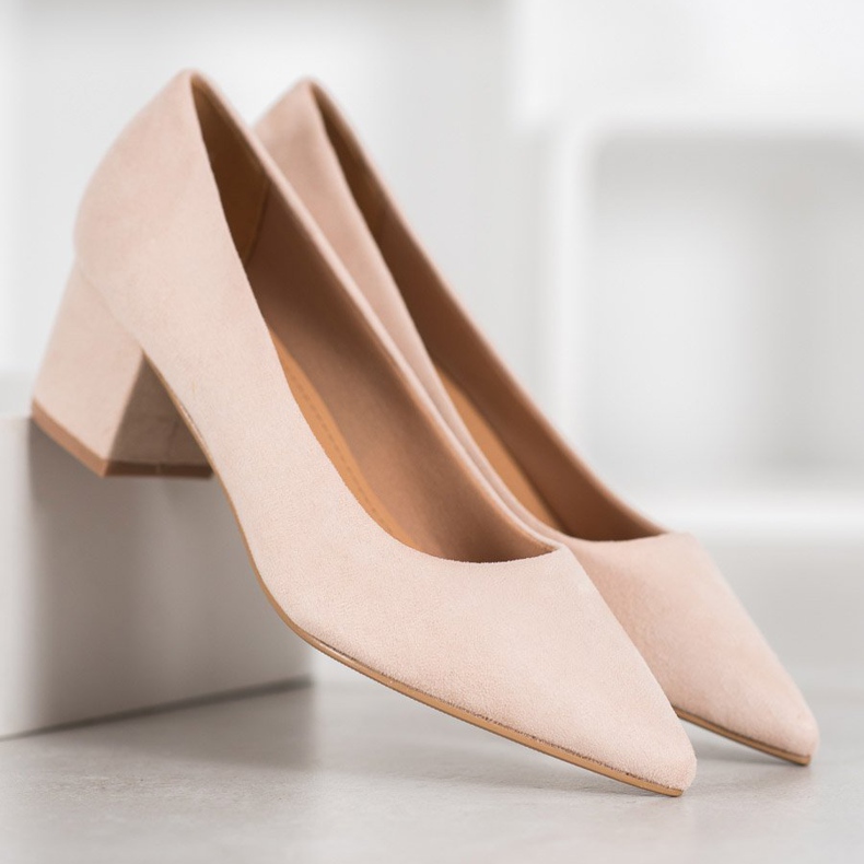 Ideal Shoes Bombas de camurça de salto alto marrom 1