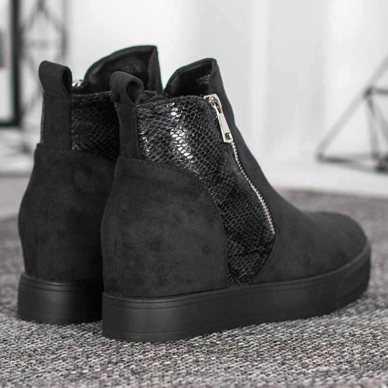 Bestelle Botas com padrão de cobra preto 2