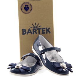 Ballerinas de couro feminino com um arco 45418 Bartek azul marinho 3