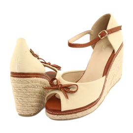 Vices Sandálias femininas de cunha marrom 4