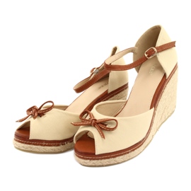 Vices Sandálias femininas de cunha castanho 3