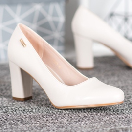 Sergio Leone Bombas confortáveis ​​em um pilar castanho 1