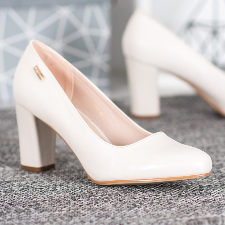 Sergio Leone Bombas confortáveis ​​em um pilar castanho 1