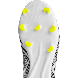 Chuteiras Adidas Nemeziz 17.3 Fg M S80599 multicolorido branco 1
