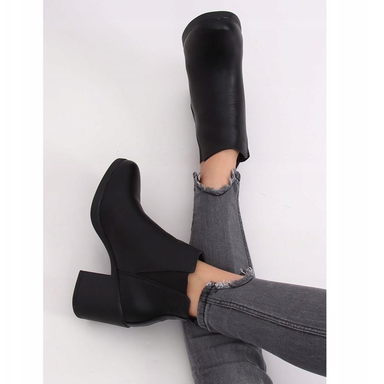 Botas pretas de salto alto por Emily Black preto 2