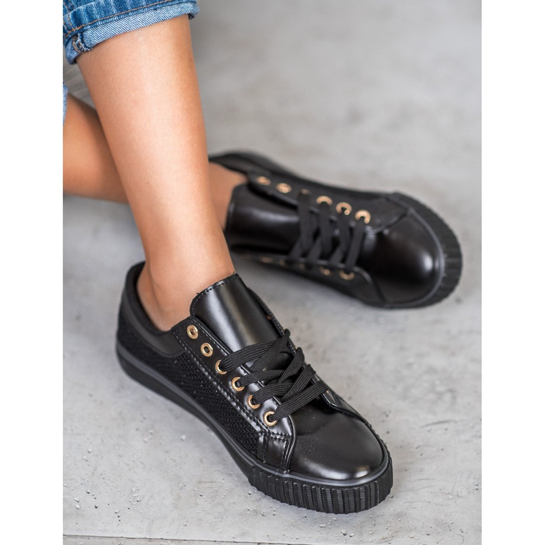 Muto Tênis Pretos Com Malha 2