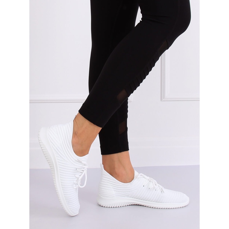 Sapatos esportivos brancos 7759-Y Branco 1