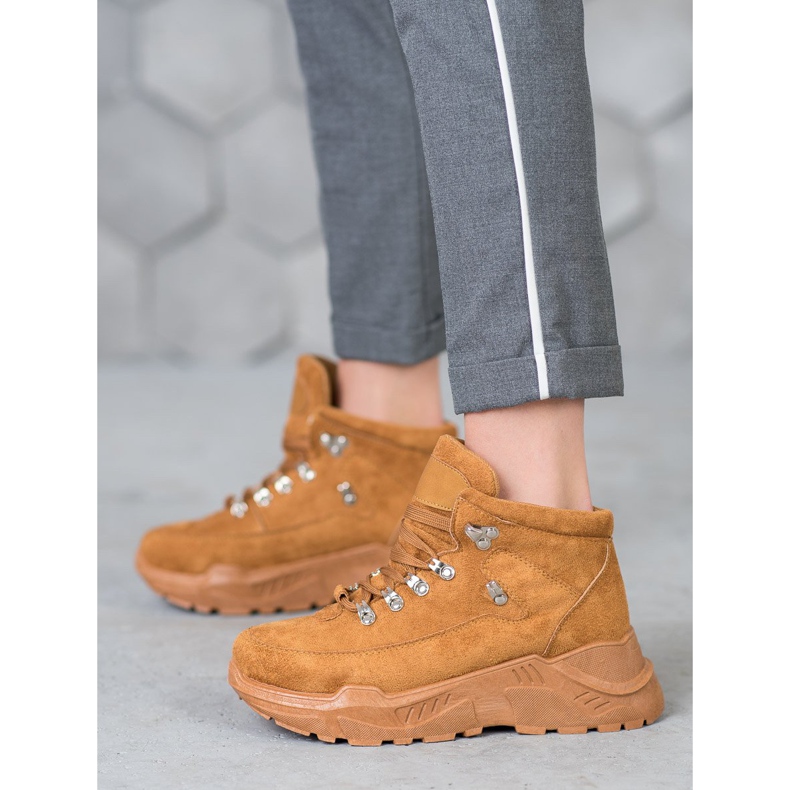 Queentina Tênis camurça castanho 1