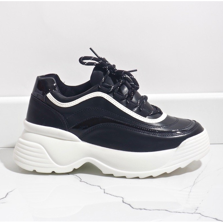 Tênis esportivos preto de couro ecológico 7918-Y 2