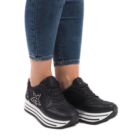 Tênis esportivos pretos na plataforma BM1916-5 1