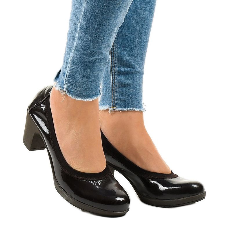 Bombas de verniz marrom no pilar 579-2 castanho 1