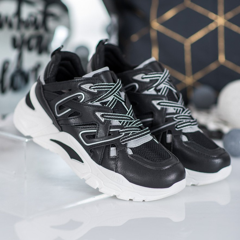 Small Swan Tênis confortáveis ​​de couro ecológico preto 1