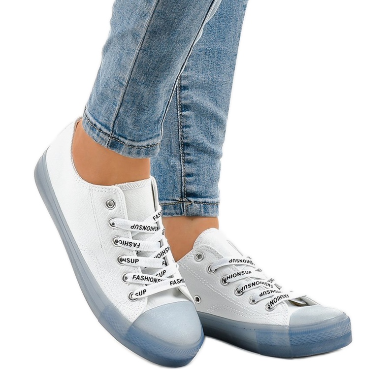 Tênis branco com sola azul LTD205-1 1 Tênis branco com sola azul LTD205-1 1