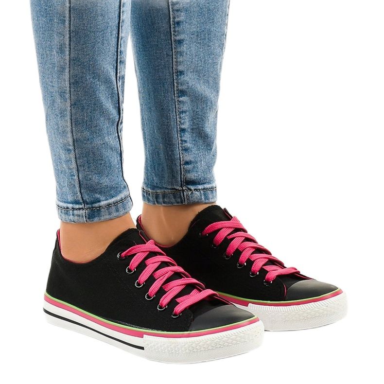 Tênis preto clássico baixo W03 verde 1